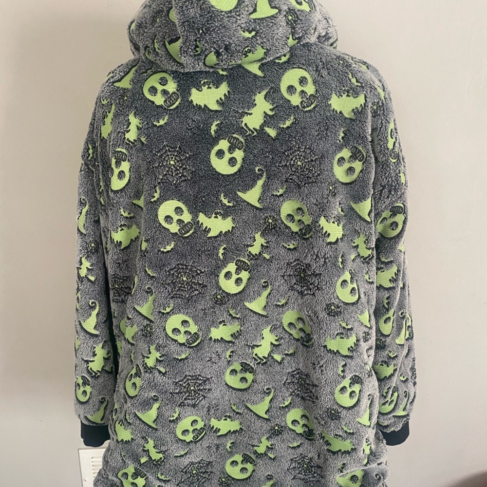 Cozy Gray and Green Kids Hoodie - Picture 5 of 5